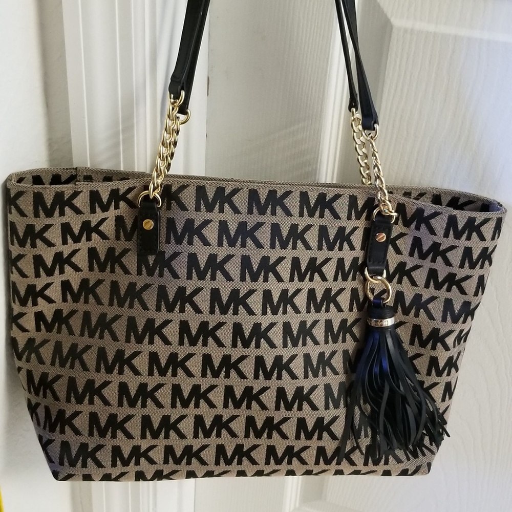 Mk purse